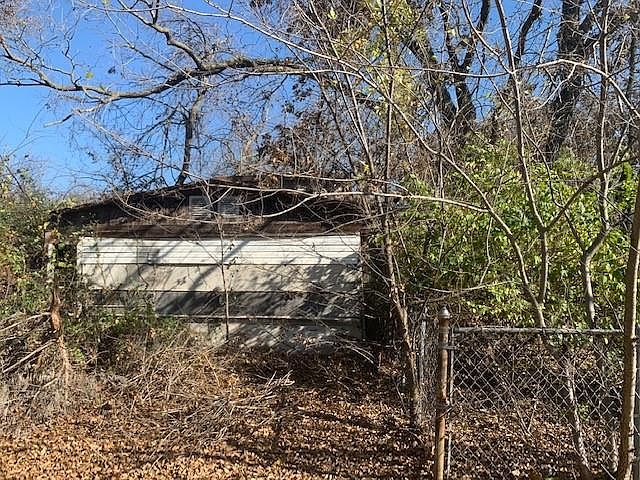2nd image of 2104 N Saint Luke Ave