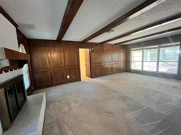 3rd image of 15111 Gladebrook Dr