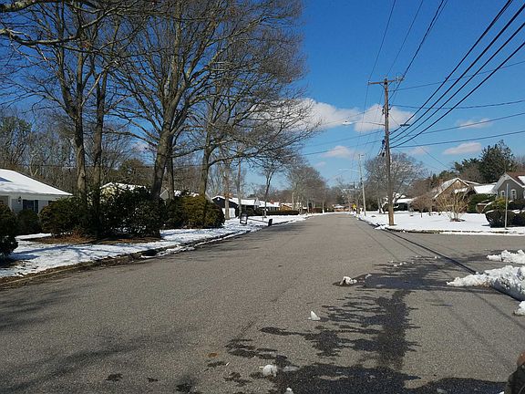 5th image of 336 Phyllis Dr