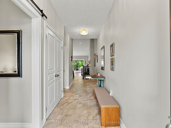 4th image of 9440 Eagle Ridge Dr #35