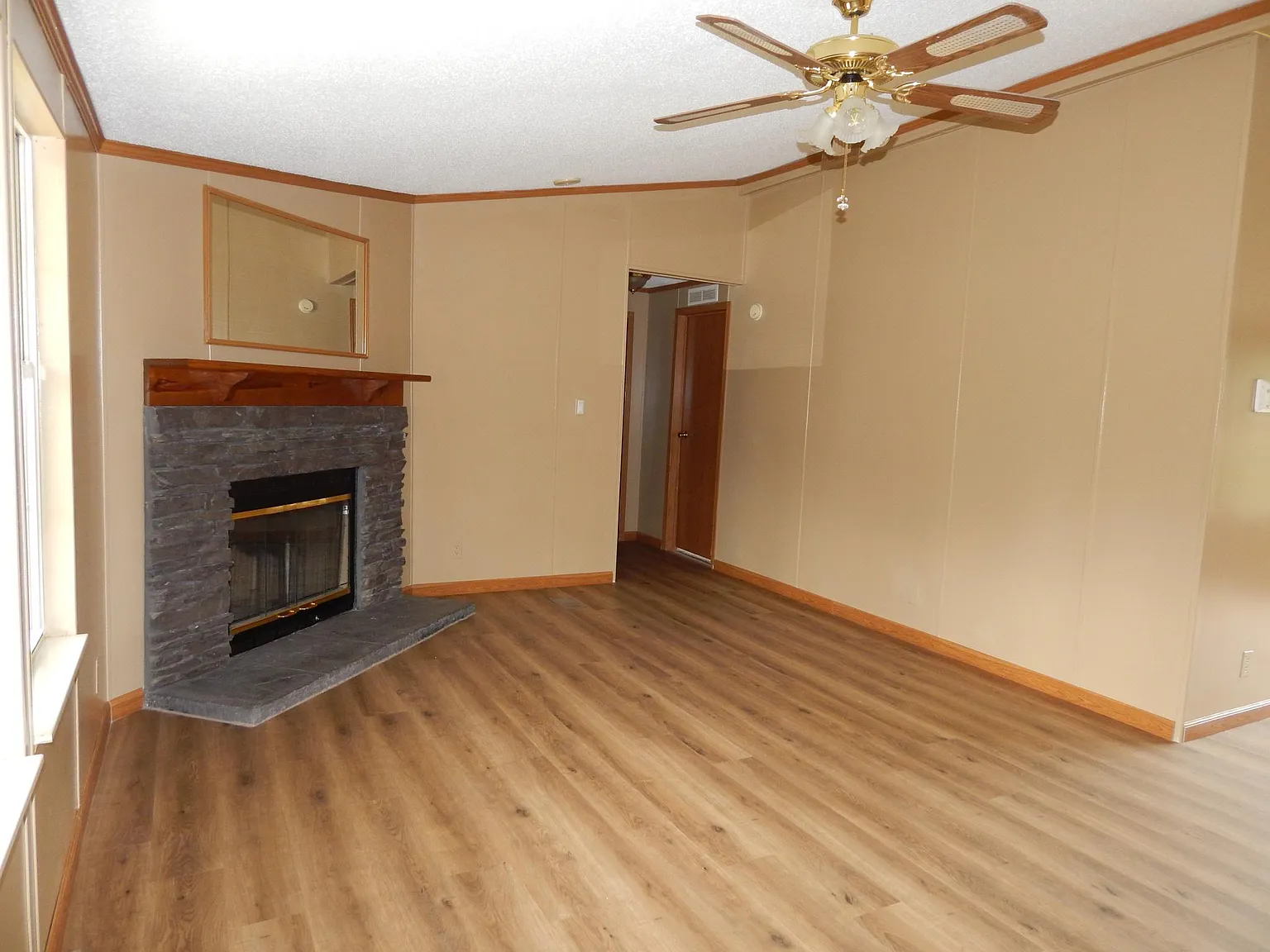 3 bed, 1456 sqft, $1,600 — Photo 4