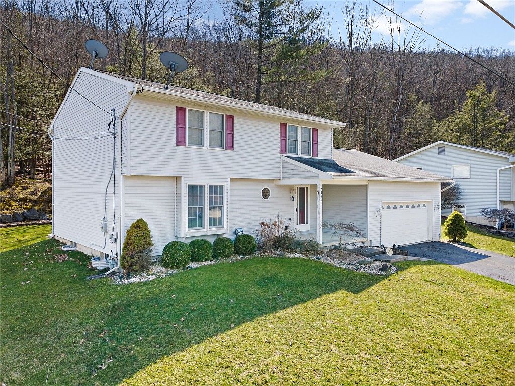 2324 Acorn Dr, Vestal, NY 13850 Zillow
