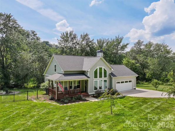 31 Baby Bear Cv, Clyde, NC 28721