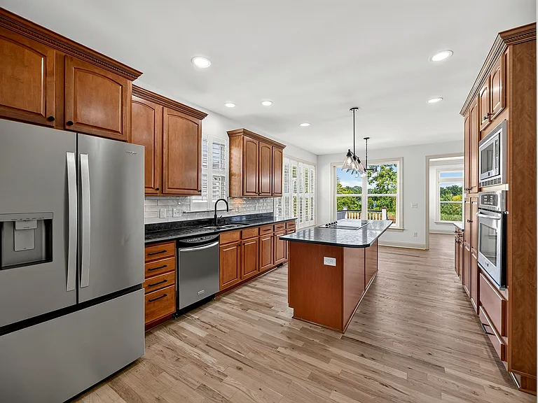 1733 Indigo Island Dr — Photo 25
