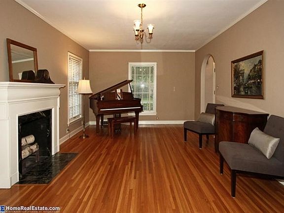 4th image of 3150 S 31st St