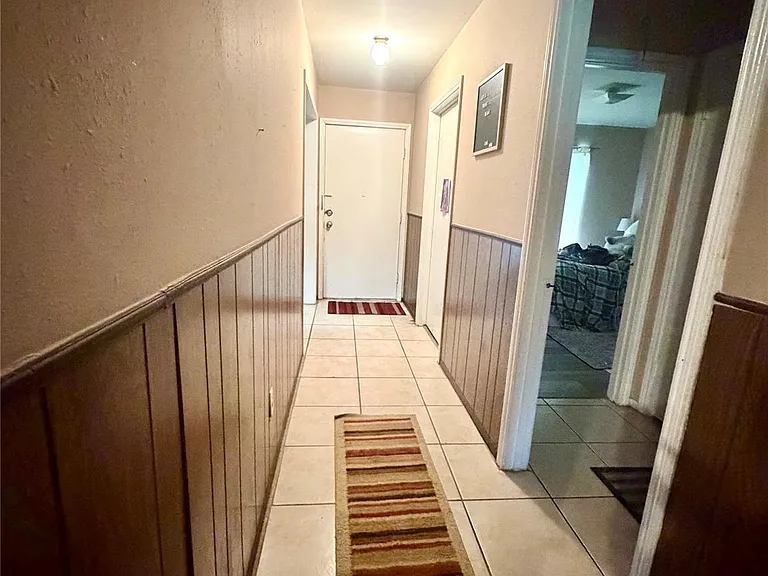 5319 Lincoln Town Dr — Photo 2