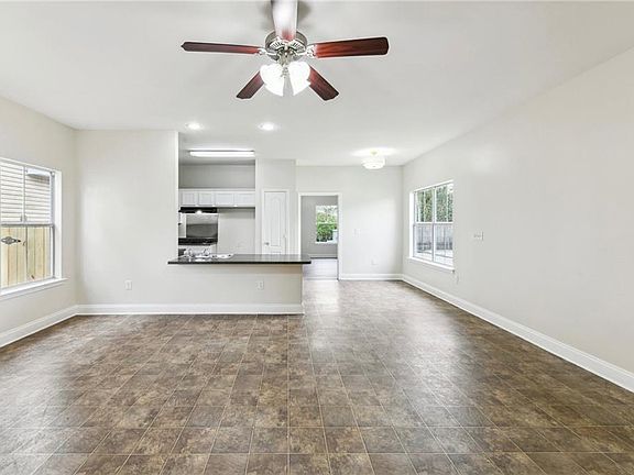 3rd image of 740 Avenue A