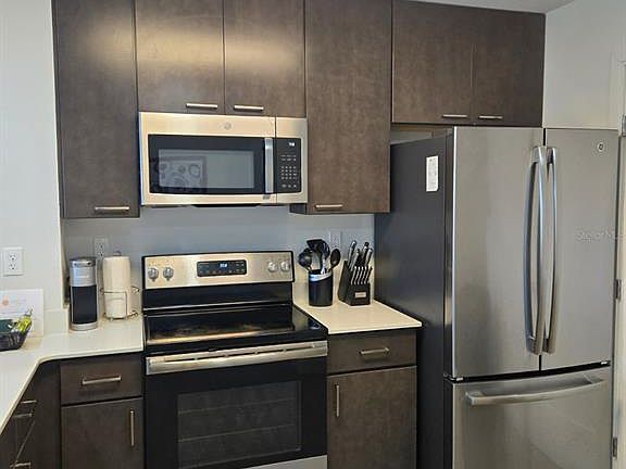 4th image of 14501 GROVE RESORT AVENUE #3424