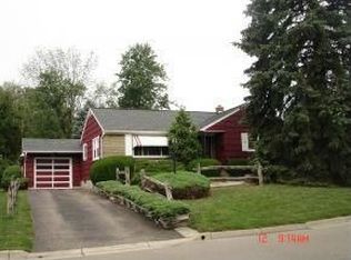 715 Stonefield Rd, Endwell, NY 13760