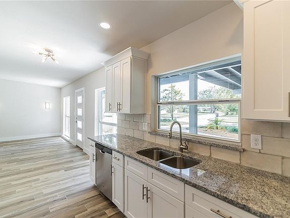 4th image of 3711 Lawson Dr