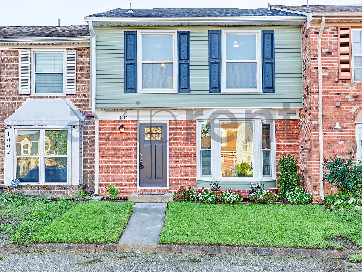 3 bed, 2.5 bath, 1307 sqft, $2,600 — Photo 1