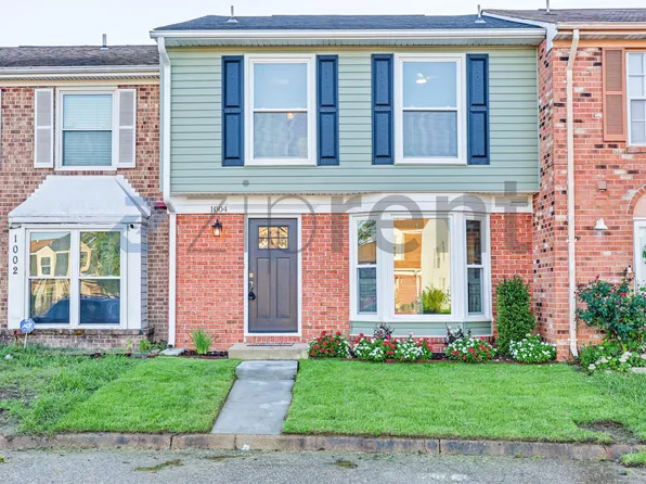 1004 Smoke Tree Ln, Virginia Beach, VA 23452