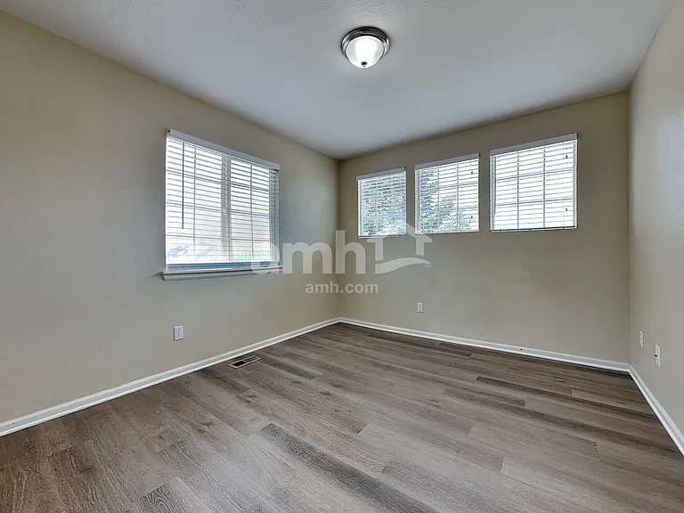 18942 E Vassar Dr — Photo 14