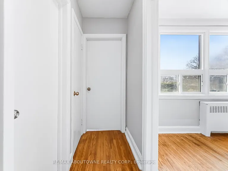 1047 Churchill Ave E #5 — Photo 20