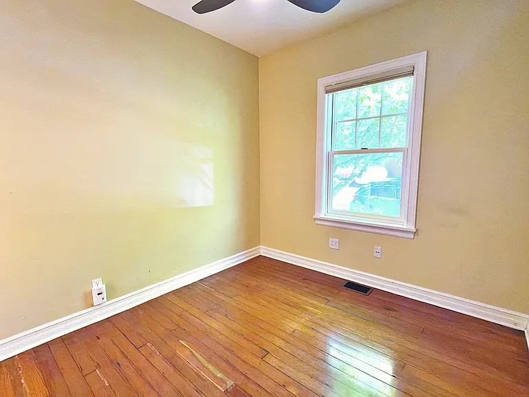 1827 N Skidmore St — Photo 13