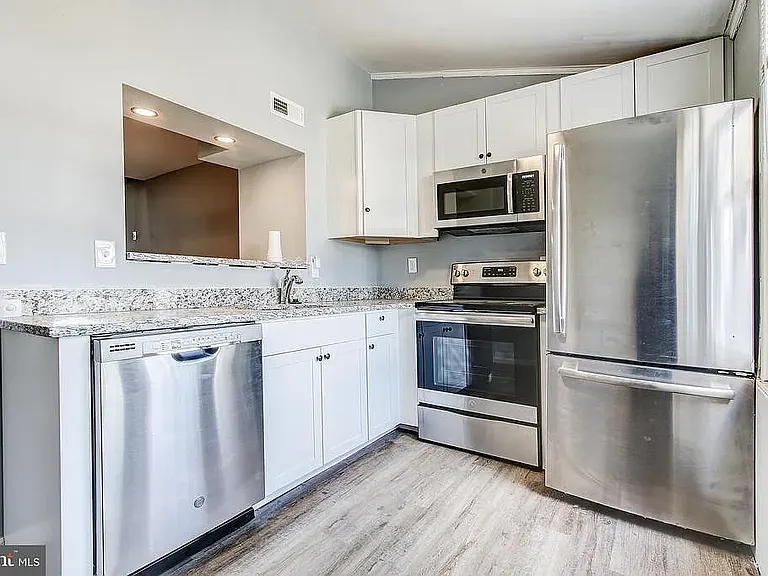 1132 Nanticoke St — Photo 5