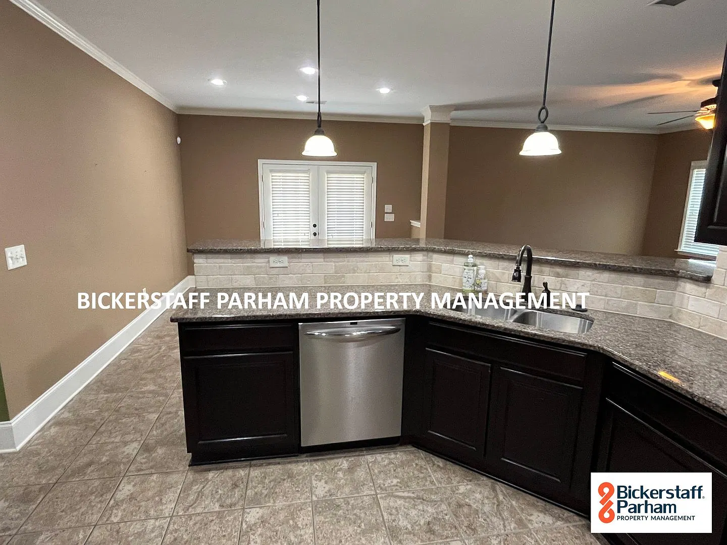 4-Bedroom Fortson Home With Bonus Rooms, Fireplace & Double Garage — Photo 2
