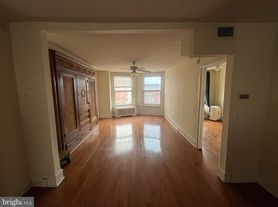 1315 S Broad St, Philadelphia, PA