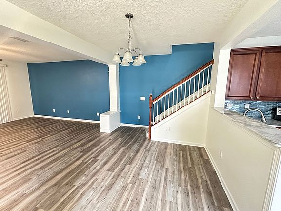 4th image of 4163 Highwood Dr