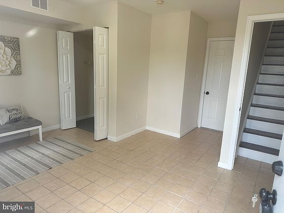 3rd image of 517 N Jackson St