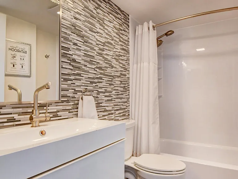 17 Royal Palm Way #603 — Photo 34