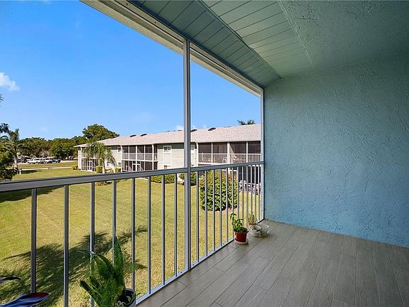4th image of 144 Cypress WAY E #707