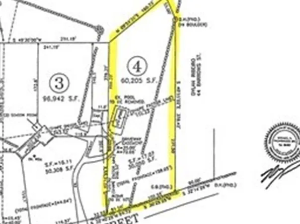 4 Barrows St, Norton, MA 02766