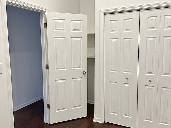 3rd image of 2416 W Superior St #1
