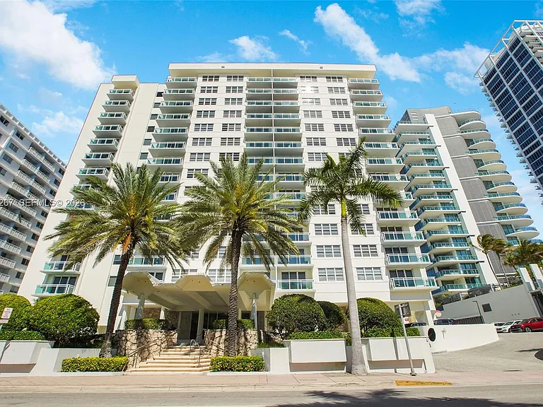 6917 Collins Ave #820 — Photo 4