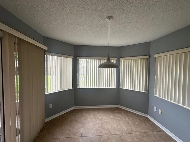 20 Palm Ln — Photo 25