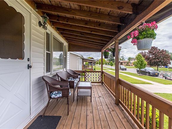 3rd image of 169 Greenmeadow Dr