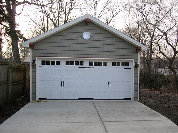 New 2-1/2 Car Garage