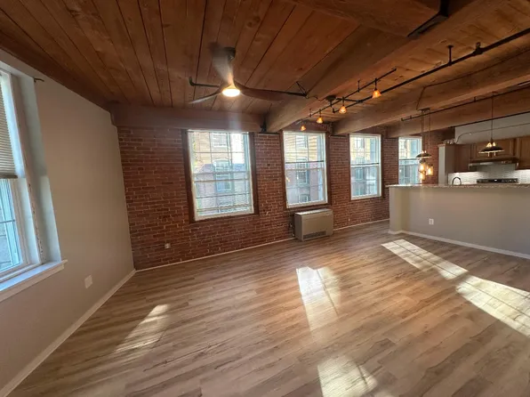 101B2 Whiting St, Winsted, CT