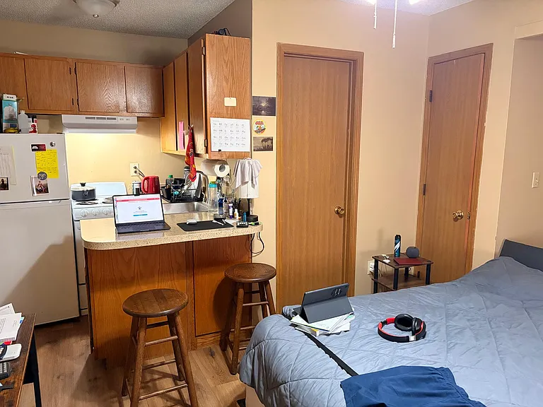729 W Cleveland St #12 — Photo 1