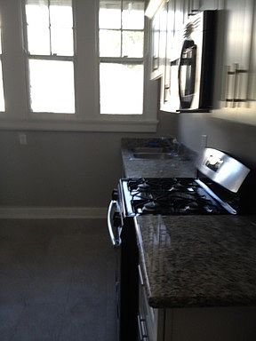 3rd image of 800 N Olympia St APT J