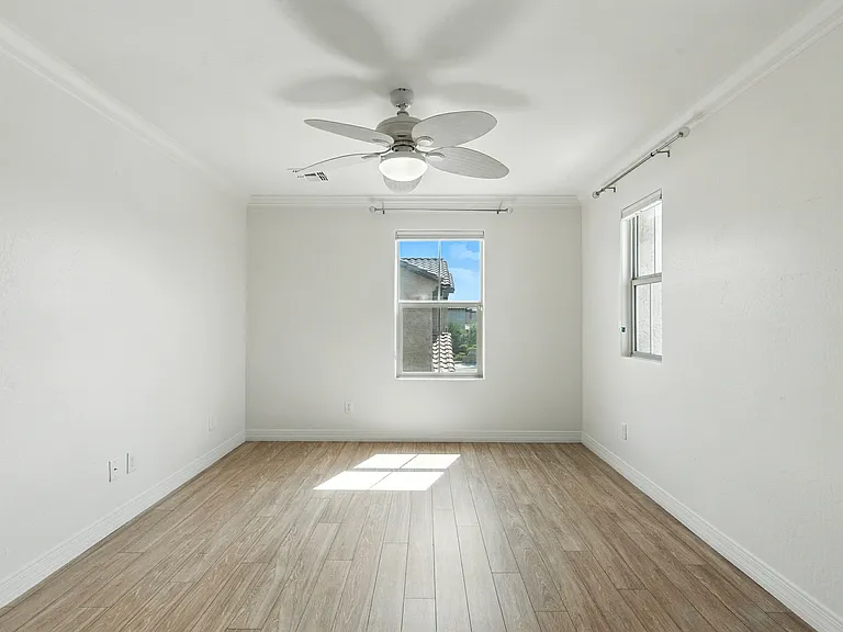 4644 E Beck Ln — Photo 44
