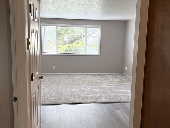 5th image of 1889 10th St