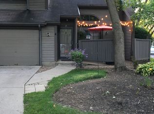 1123 Redtail Hawk Dr #4, Boardman, OH