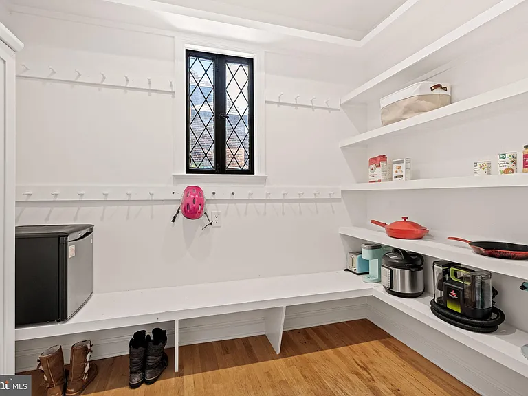 1623 Jonquil St NW — Photo 8