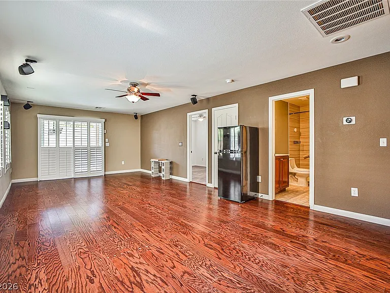 10131 Hollis Mountain Ave — Photo 28