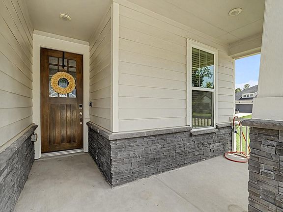 4th image of 21339 Sierra Point Ln