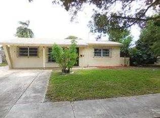 1961 N 66th Ave, Hollywood, FL 33024