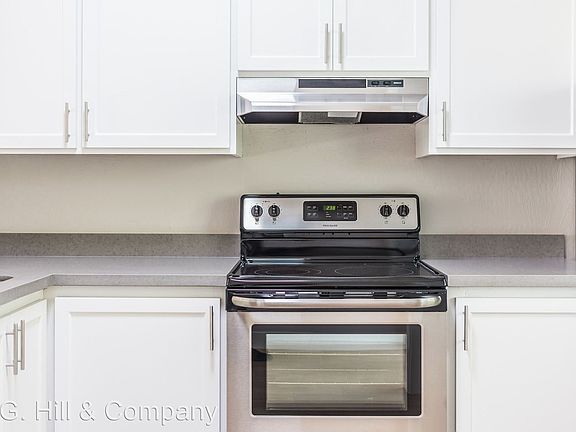 3rd image of 65 Monte Cresta Ave APT 4