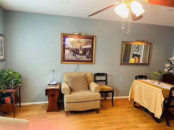 3rd image of 518 Pecan Acres Ct