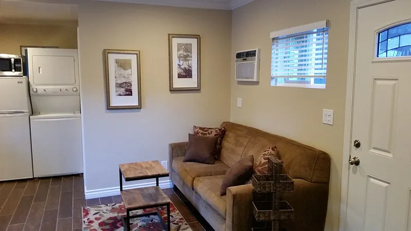 Newhaven Ln, Huntington Beach — Photo 3