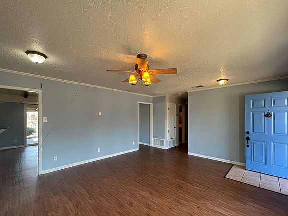 3rd image of 1800 Wilshire Dr