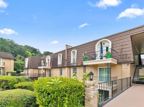 173 Old Montgomery Hwy APT D, Vestavia Hills, AL 35216