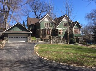 10 Rockledge Pl, Mahopac, NY 10541