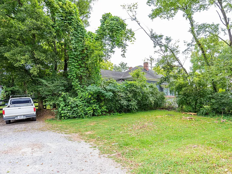 710 Forest Ave #1 — Photo 40