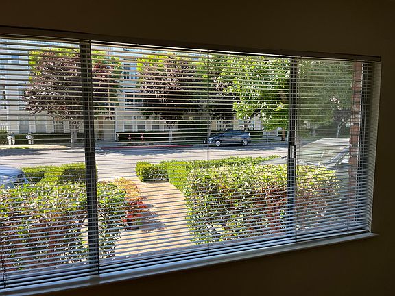 3rd image of 565 Ortega Ave #2